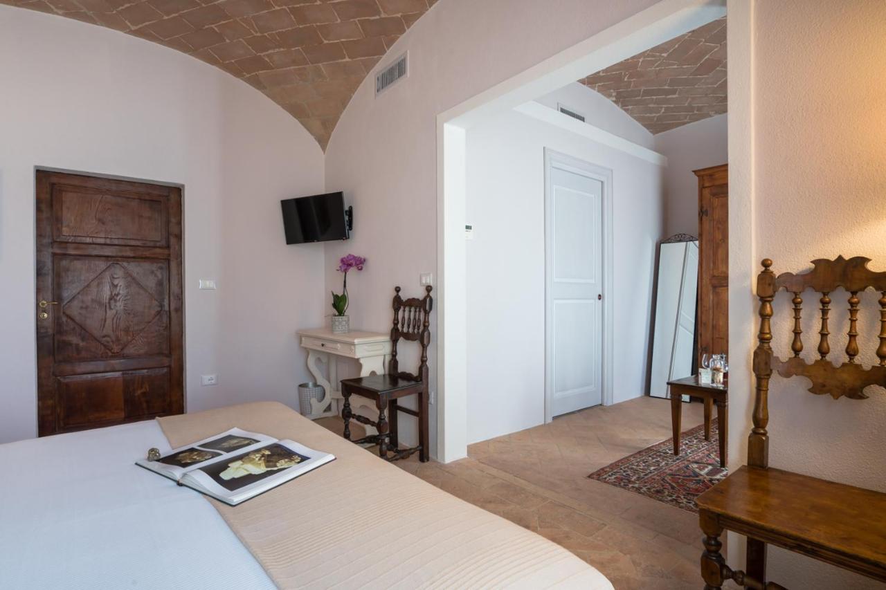 Dimora Delle Muse Bed & Breakfast Montalcino Dış mekan fotoğraf